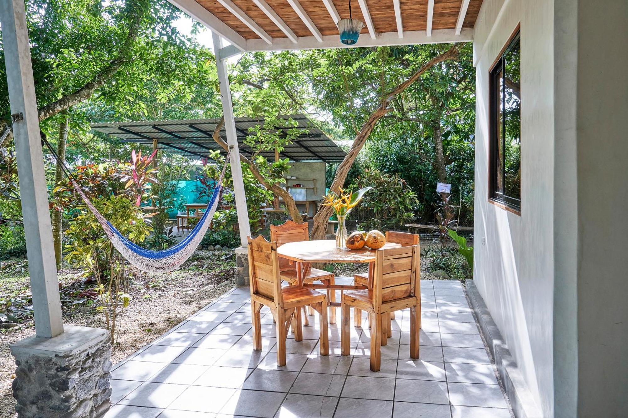 Don Jon'S Surf And Yoga Lodge Playa Santa Teresa  Exterior photo