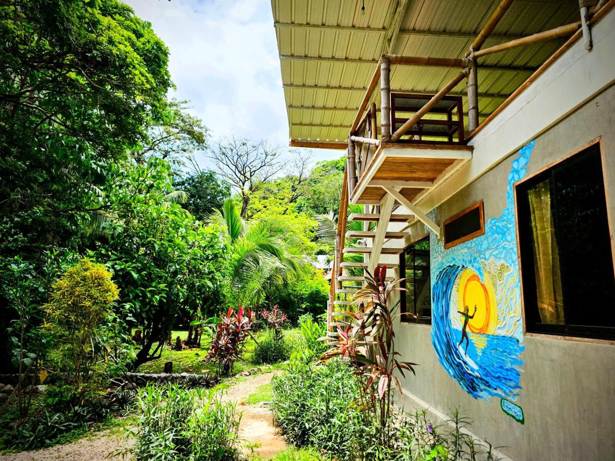 Don Jon'S Surf And Yoga Lodge Playa Santa Teresa  Exterior photo