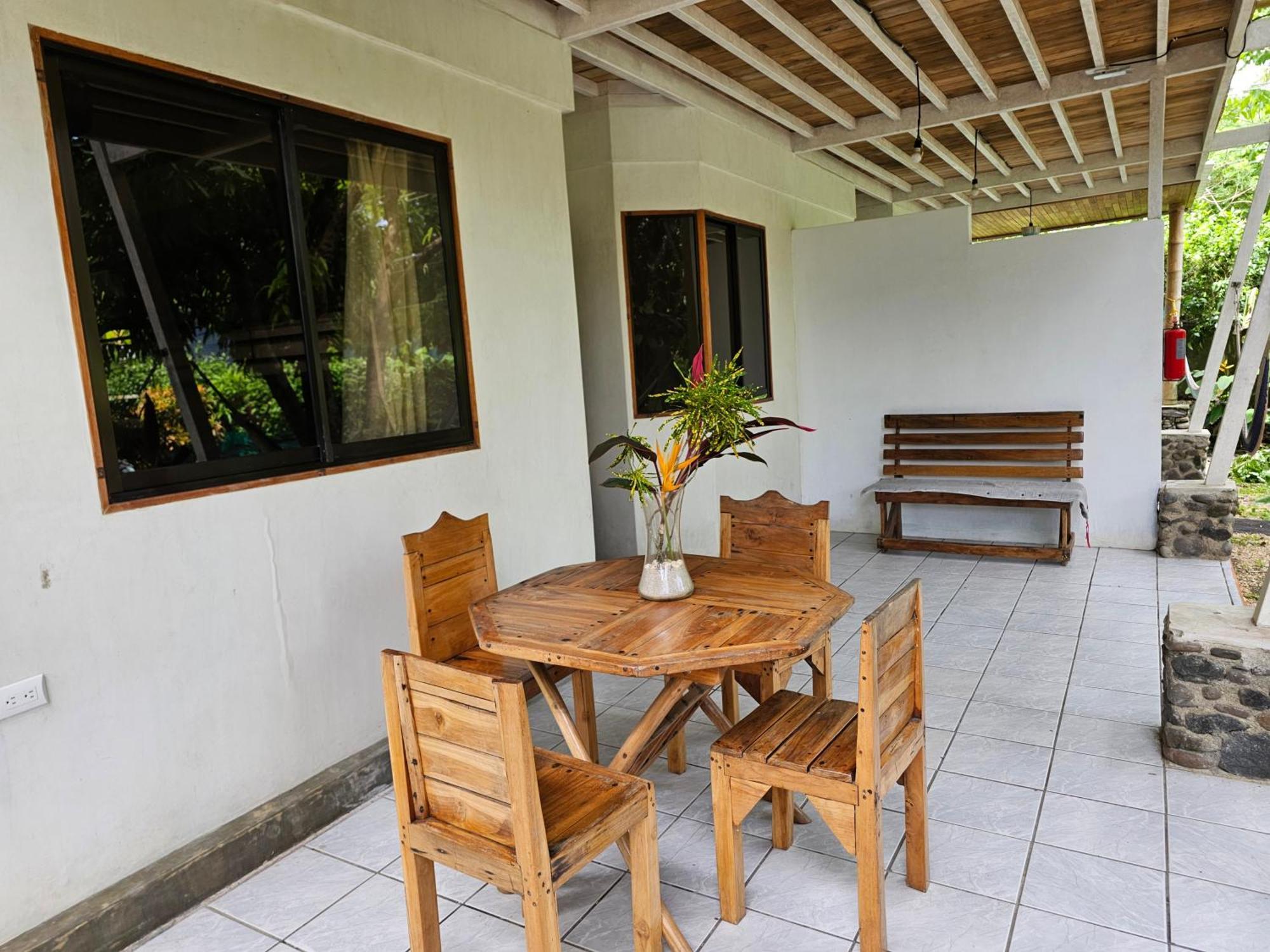 Don Jon'S Surf And Yoga Lodge Playa Santa Teresa  Exterior photo